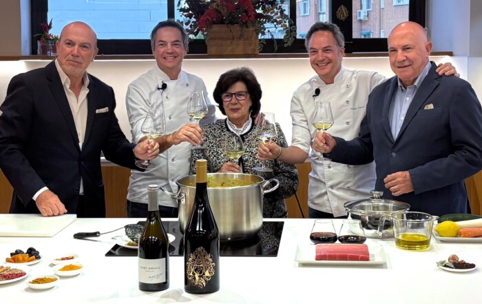 Avelino Vegas, 75 aniversario con los hermanos Torres